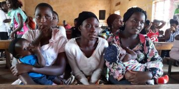 Teenage moms thrive with supportive structures